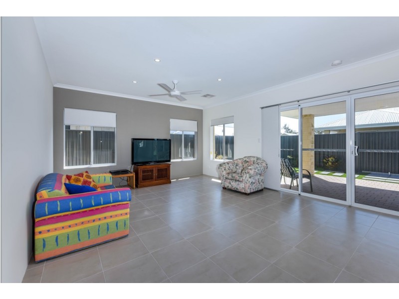 12 Pardalote Way, Erskine WA 6210