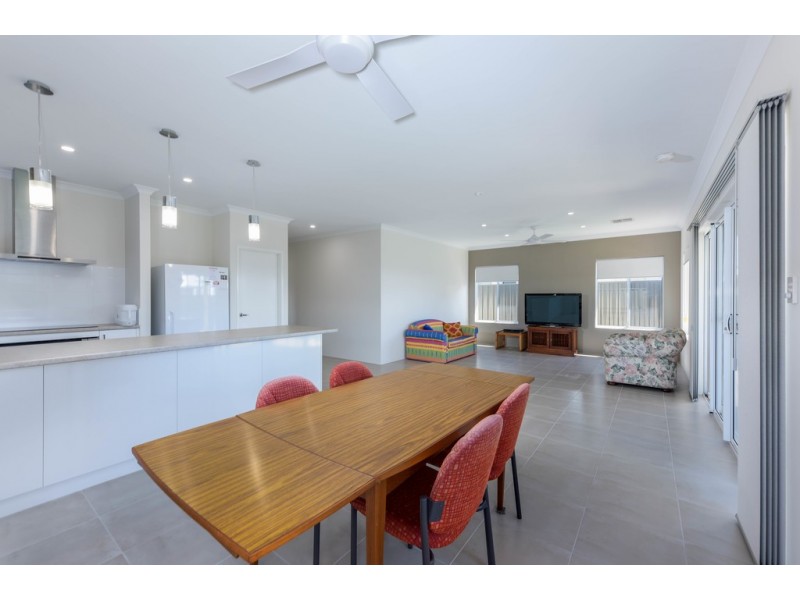 12 Pardalote Way, Erskine WA 6210