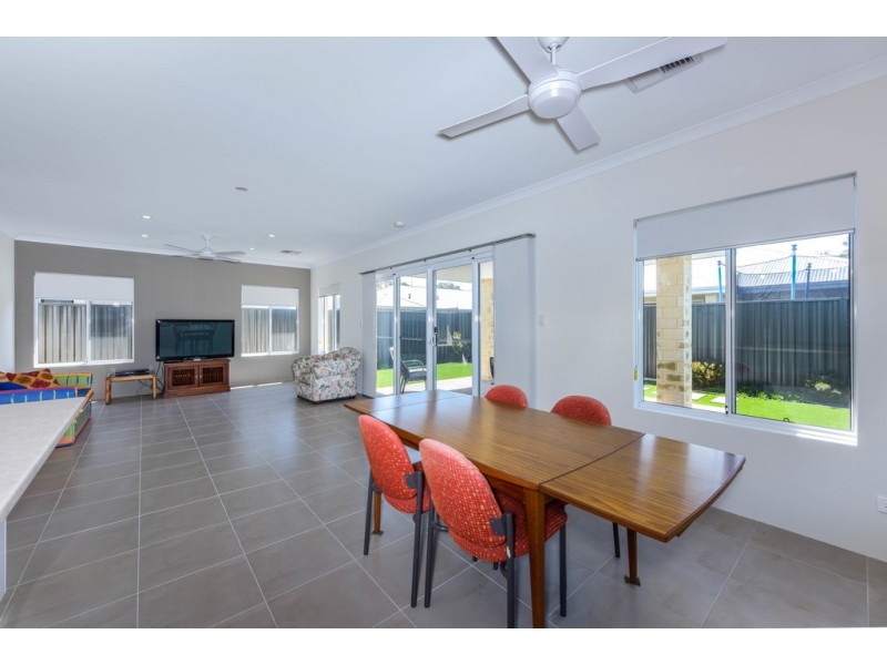 12 Pardalote Way, Erskine WA 6210