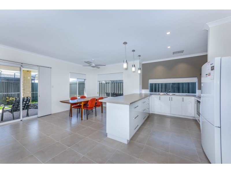 12 Pardalote Way, Erskine WA 6210