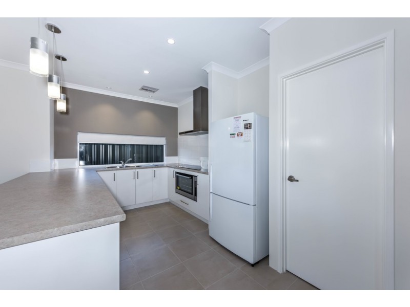 12 Pardalote Way, Erskine WA 6210