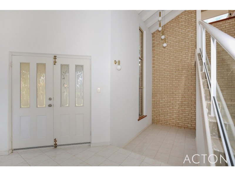 3 Muir Place, Halls Head WA 6210