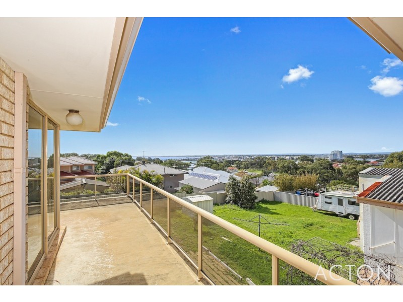 3 Muir Place, Halls Head WA 6210