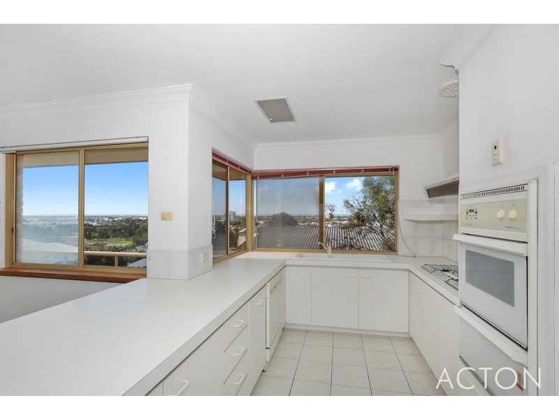 3 Muir Place, Halls Head WA 6210