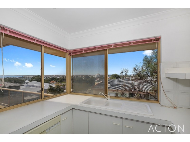 3 Muir Place, Halls Head WA 6210