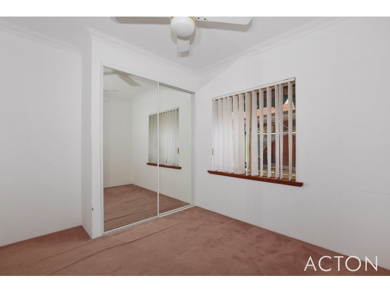 3 Muir Place, Halls Head WA 6210
