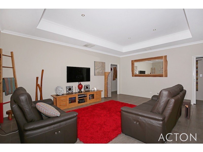 38 Carissa Turn, Halls Head WA 6210