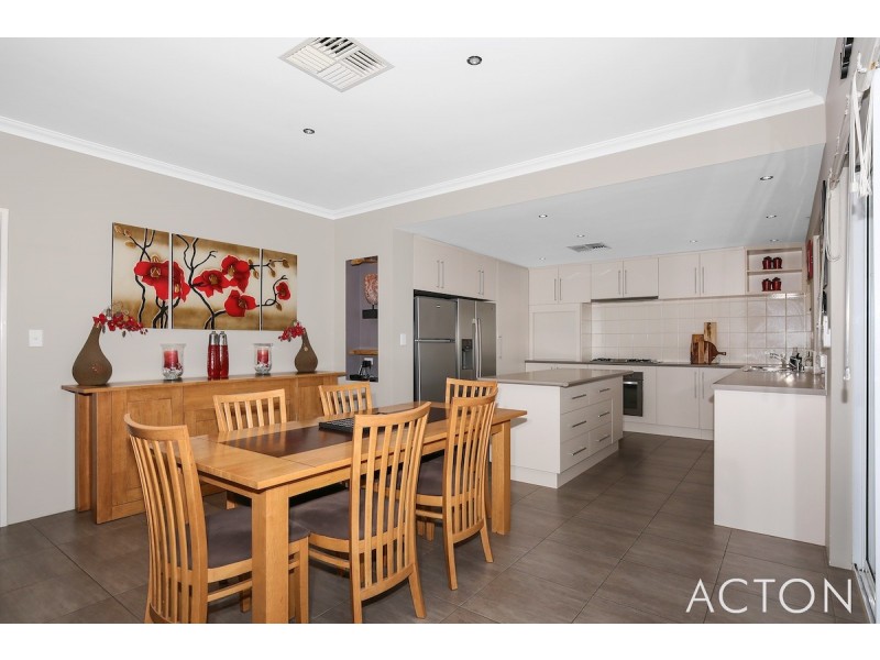 38 Carissa Turn, Halls Head WA 6210