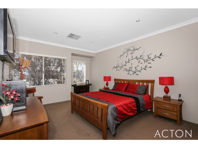 38 Carissa Turn, Halls Head WA 6210