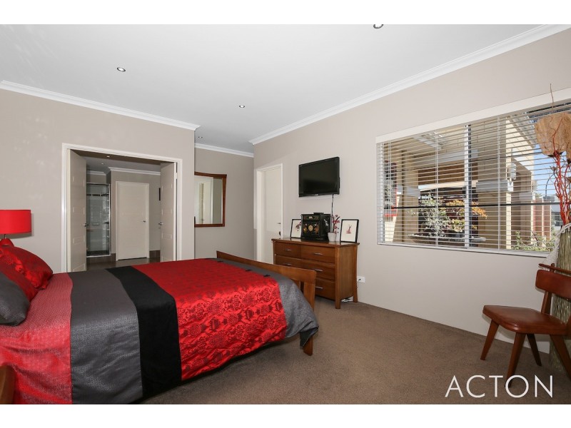 38 Carissa Turn, Halls Head WA 6210