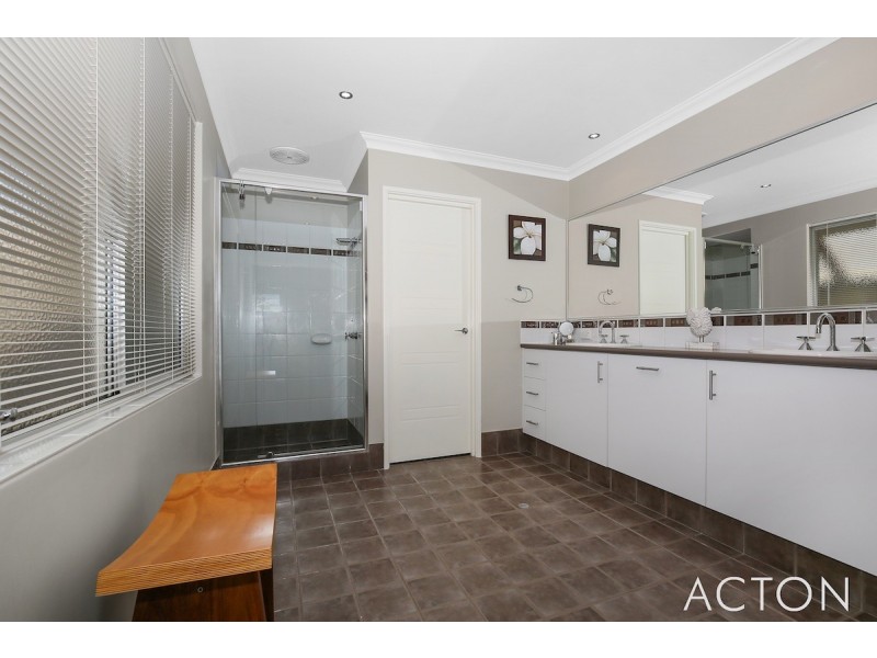 38 Carissa Turn, Halls Head WA 6210