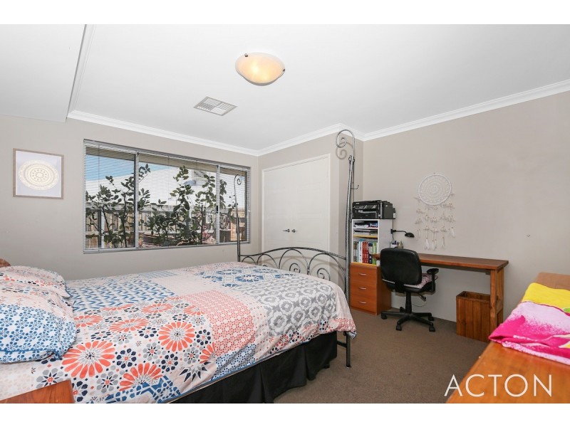 38 Carissa Turn, Halls Head WA 6210