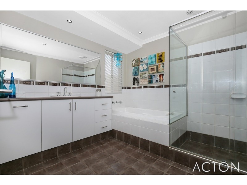 38 Carissa Turn, Halls Head WA 6210