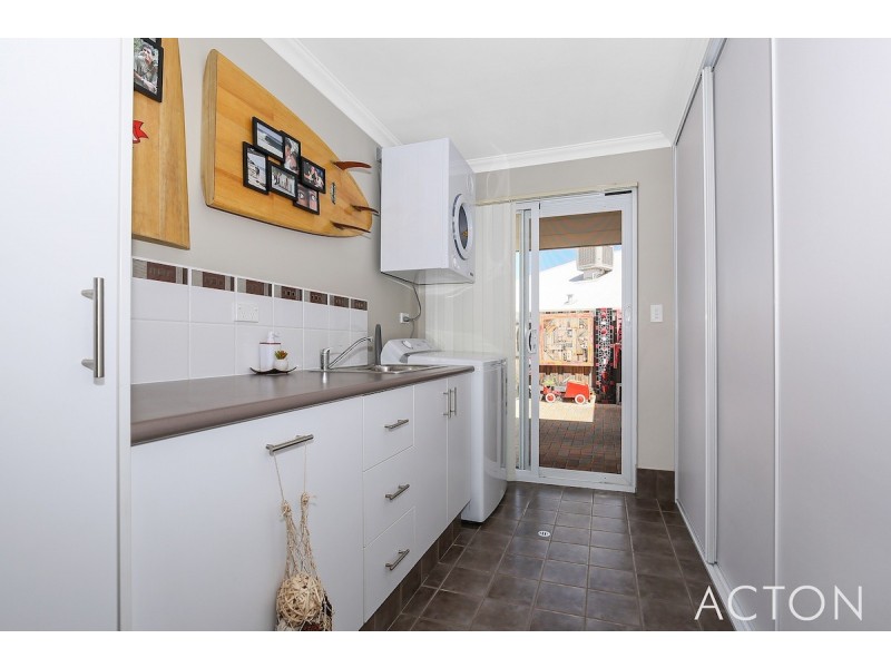 38 Carissa Turn, Halls Head WA 6210