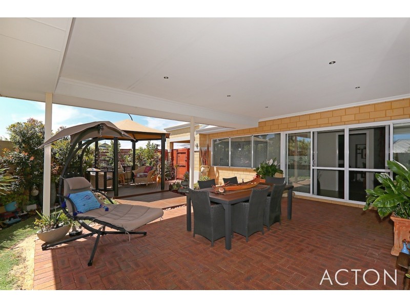 38 Carissa Turn, Halls Head WA 6210