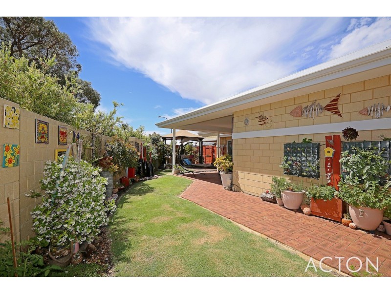 38 Carissa Turn, Halls Head WA 6210