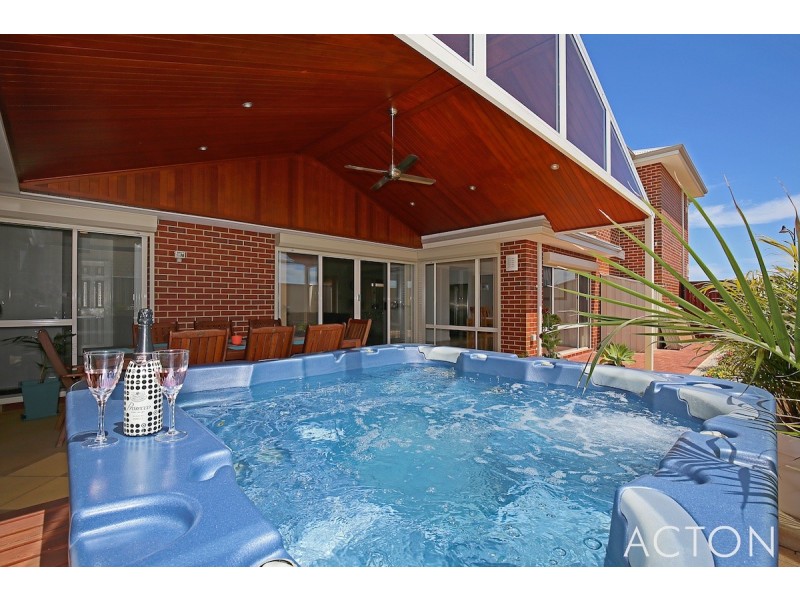 6 Hope Gardens, Madora Bay WA 6210