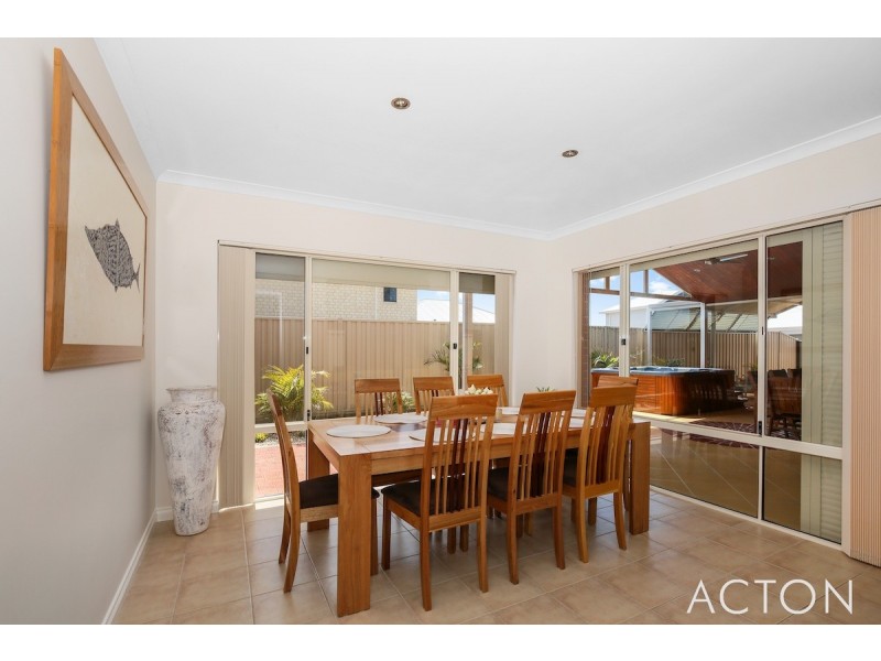 6 Hope Gardens, Madora Bay WA 6210