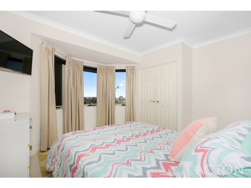 6 Hope Gardens, Madora Bay WA 6210