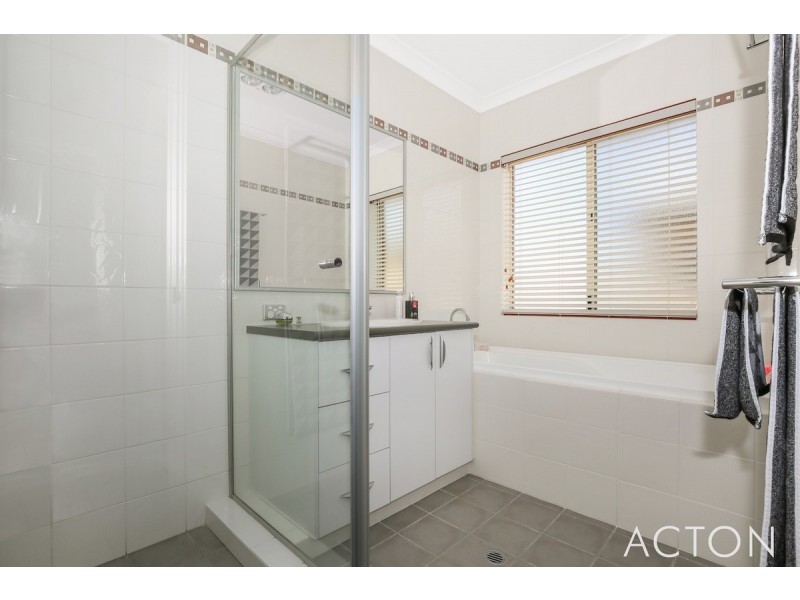 6 Hope Gardens, Madora Bay WA 6210