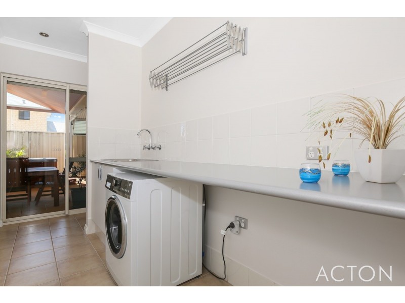 6 Hope Gardens, Madora Bay WA 6210