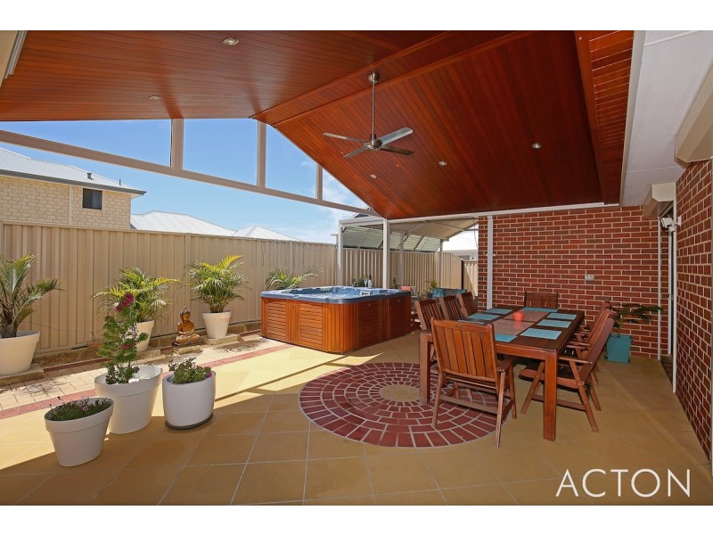 6 Hope Gardens, Madora Bay WA 6210