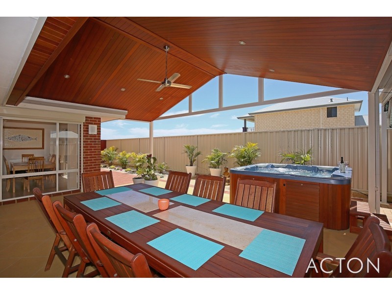 6 Hope Gardens, Madora Bay WA 6210