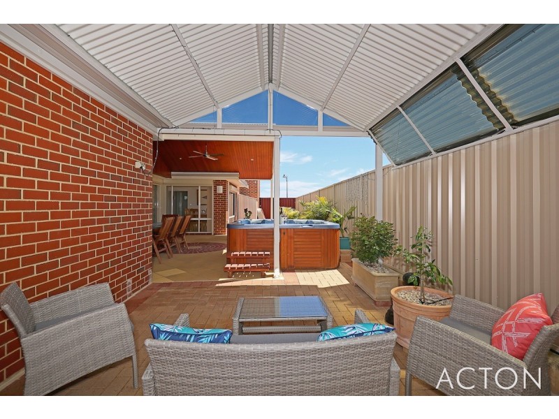 6 Hope Gardens, Madora Bay WA 6210