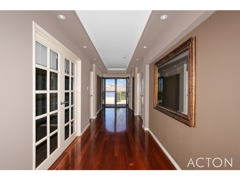 3 Highview Rise, Halls Head WA 6210