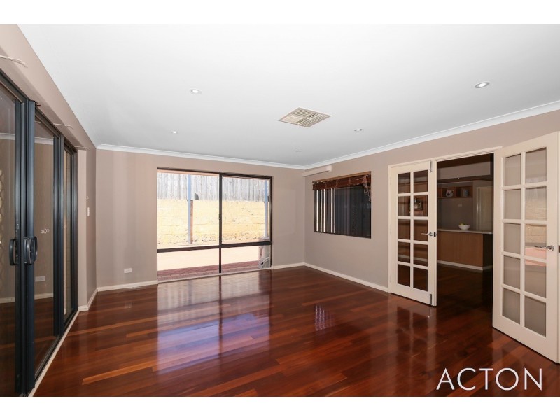 3 Highview Rise, Halls Head WA 6210