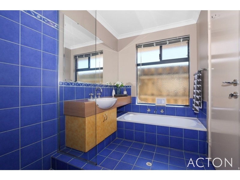 3 Highview Rise, Halls Head WA 6210