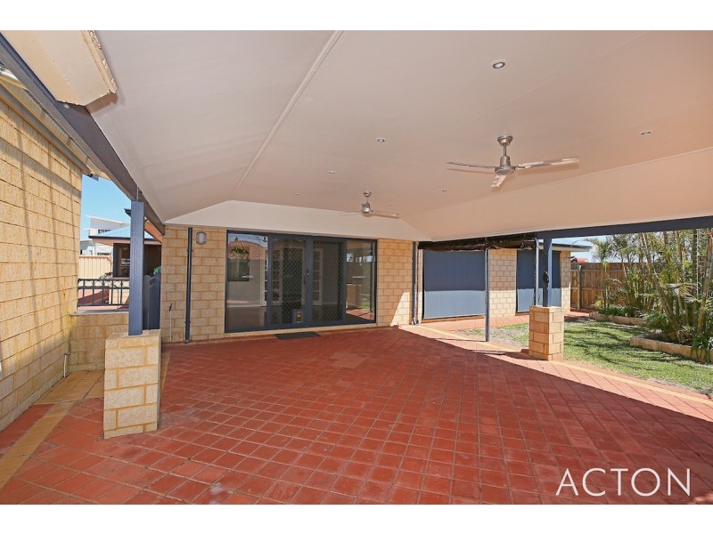 3 Highview Rise, Halls Head WA 6210
