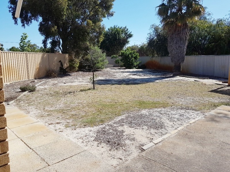 6 Revesby Place, Coodanup WA 6210