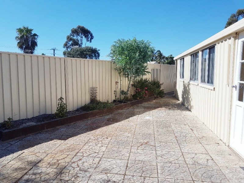 6 Revesby Place, Coodanup WA 6210