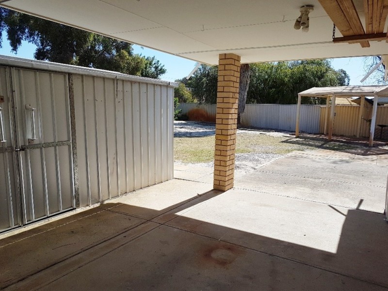 6 Revesby Place, Coodanup WA 6210
