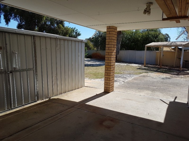 6 Revesby Place, Coodanup WA 6210
