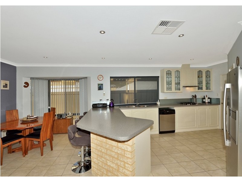 24 Cunderdin Loop, Dawesville WA 6211