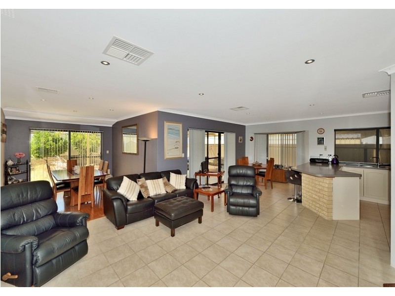 24 Cunderdin Loop, Dawesville WA 6211