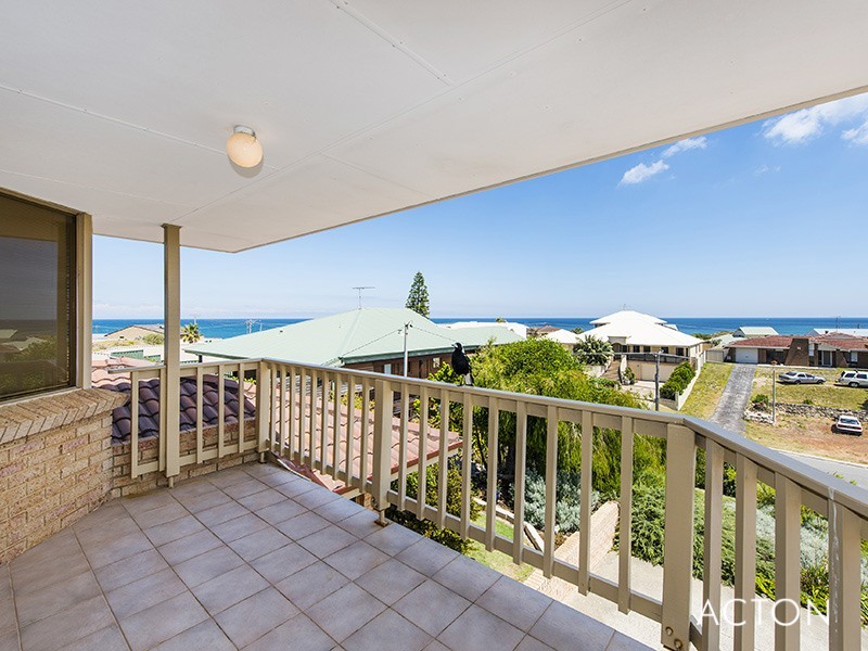 29 Mippi Road, Halls Head WA 6210