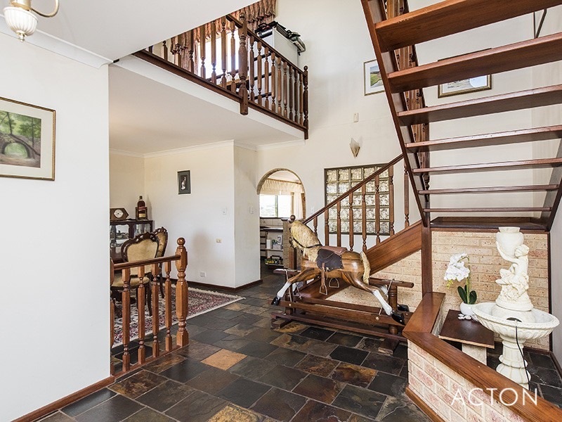 29 Mippi Road, Halls Head WA 6210