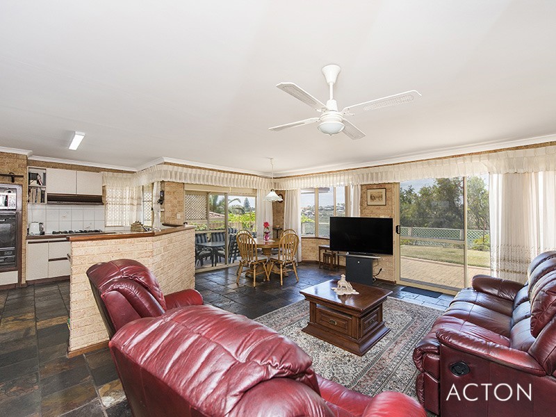 29 Mippi Road, Halls Head WA 6210