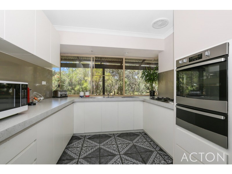 61 Riverland Drive, Stake Hill WA 6181
