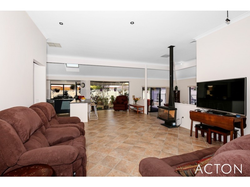 25 Lambrook Mews, Erskine WA 6210