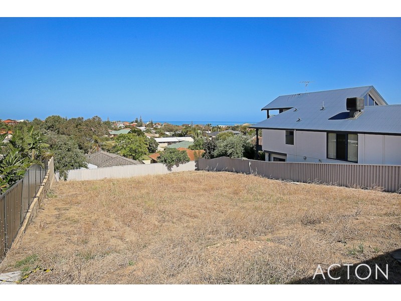 6 Marsh Place, Halls Head WA 6210