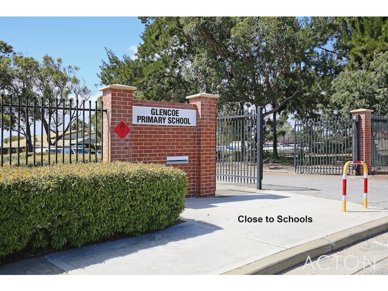 6 Marsh Place, Halls Head WA 6210