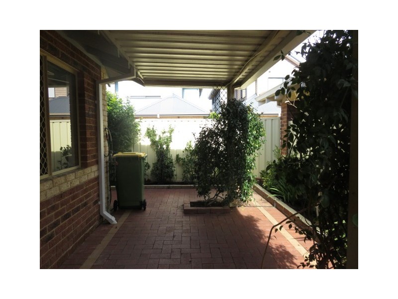 2/42-44 Sutton Street, Mandurah WA 6210