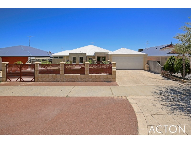 226 Peelwood Parade, Halls Head WA 6210