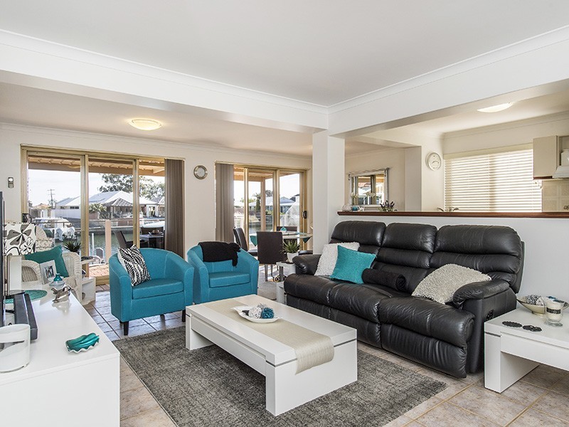 22 Quayside Close, Halls Head WA 6210