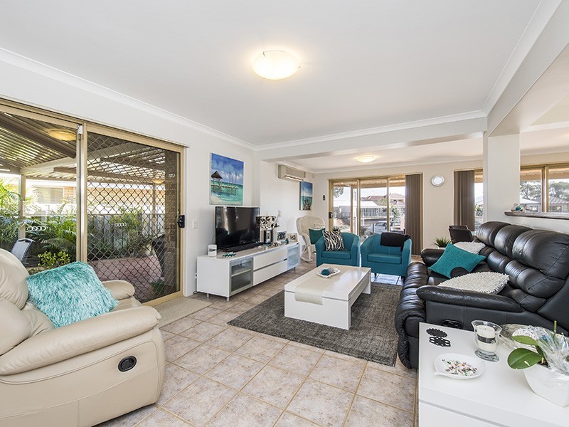 22 Quayside Close, Halls Head WA 6210