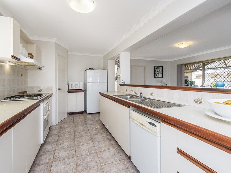 22 Quayside Close, Halls Head WA 6210